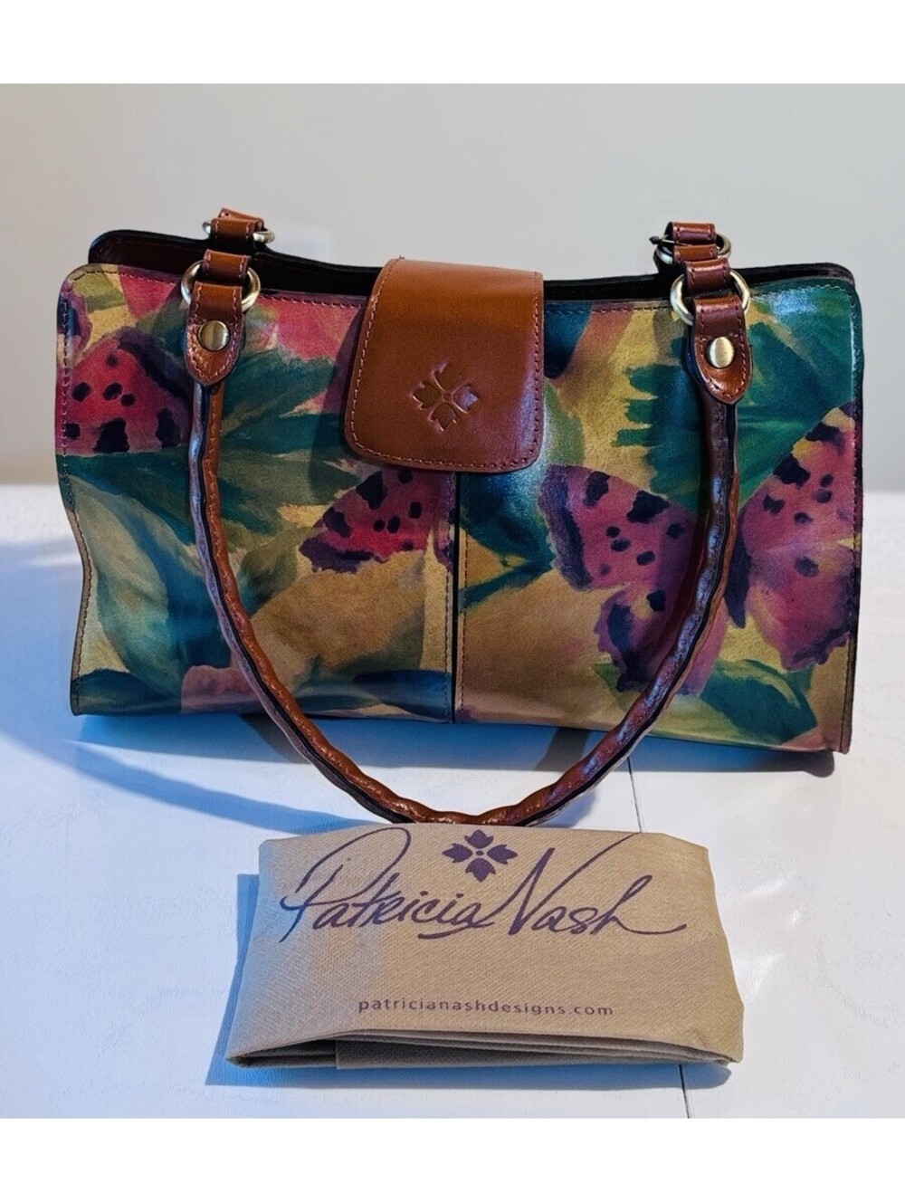PATRICIA NASH REINZO WATERCOLOR BUTTERFLY LEATHER SATCHEL PURSE NWT BAG Bed